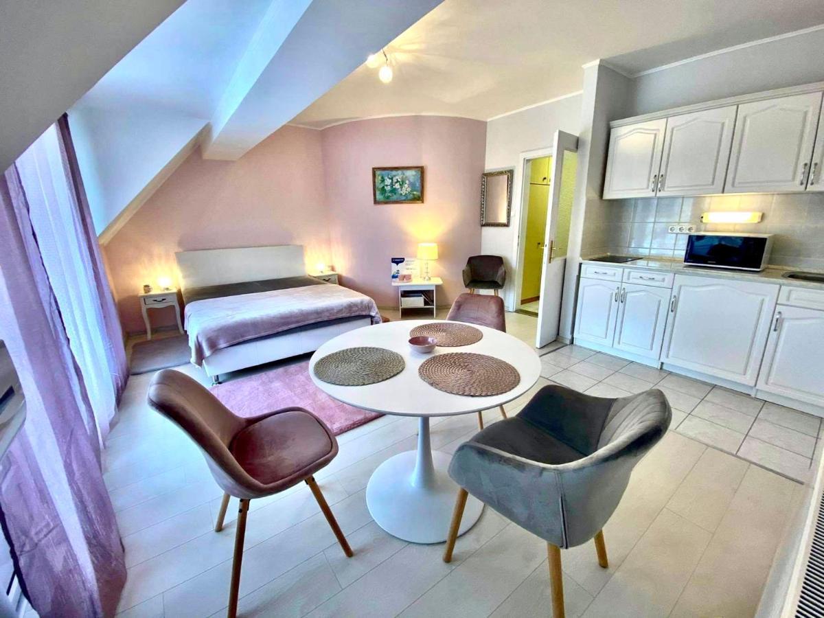 Roselio City Home Hévíz Exteriör bild